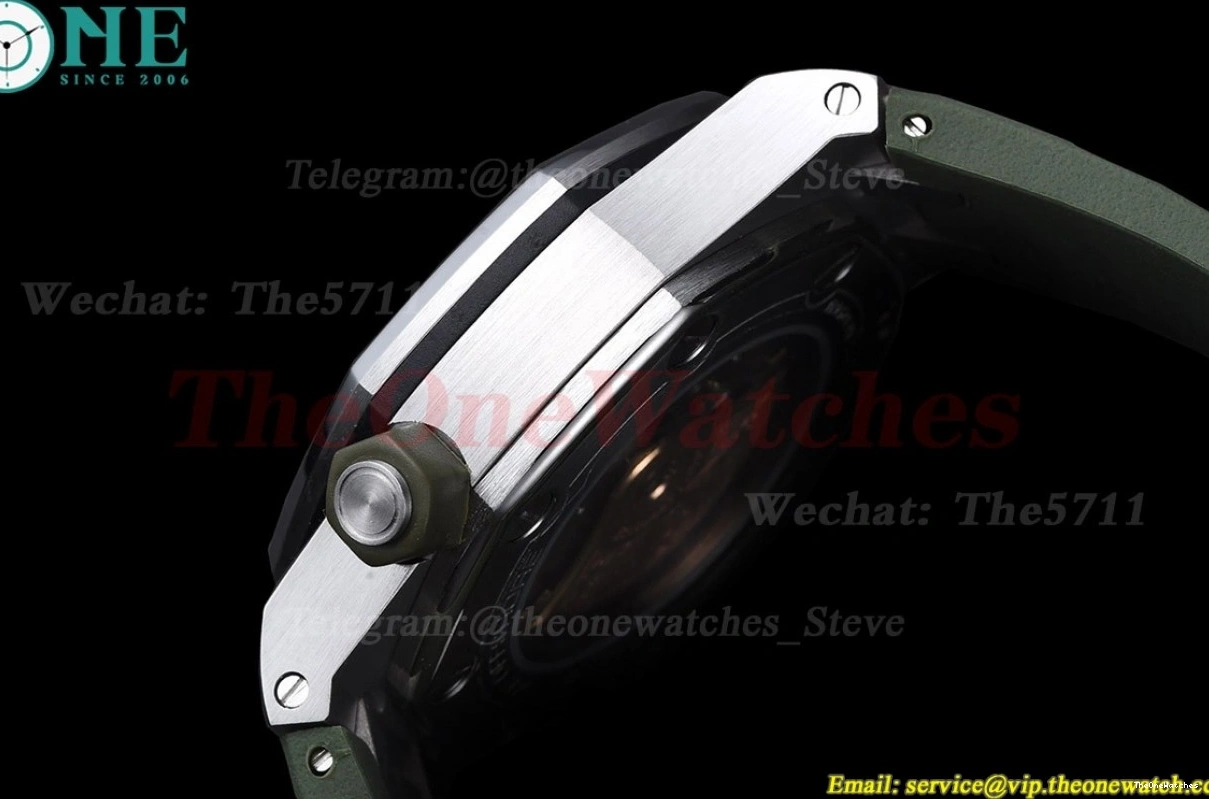 Offshore Stk SS Green Royal MY8215 GDF RU Oak 42mm 15710 Diver 0126